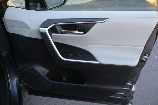Used 2023 Toyota RAV4 XLE image 18