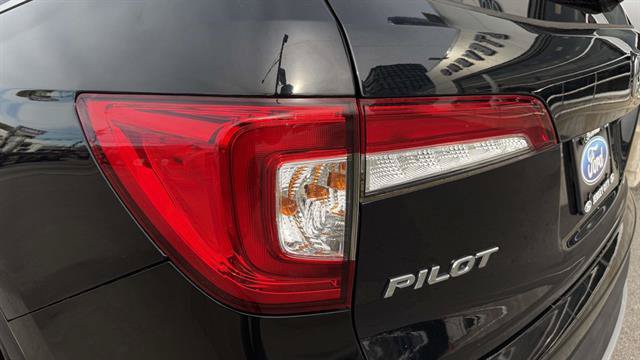 Used 2021 Honda Pilot Touring image 8