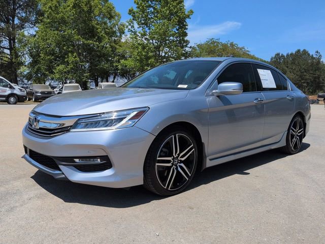 Used 2017 Honda Accord Touring image 8