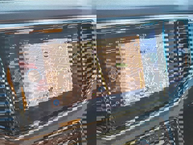 Used 2022 Volkswagen Atlas Cross Sport SEL R-Line image 20