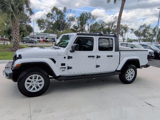 Used 2023 Jeep Gladiator Sport AWD/4WD image 9