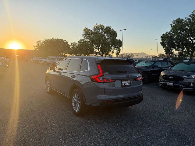Used 2025 Honda CR-V EX image 2