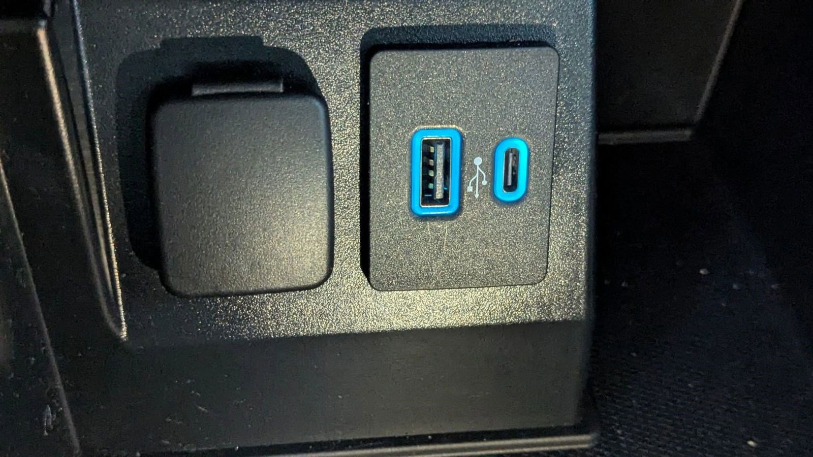 Certified 2020 Ford Explorer XLT image 28