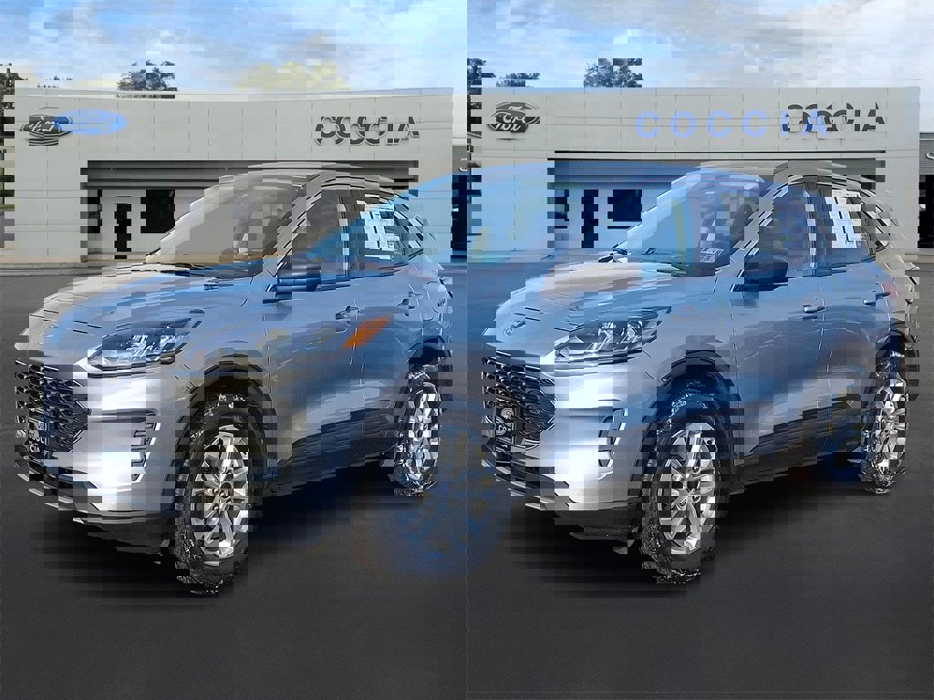 Certified 2022 Ford Escape SE w/ Cold Weather Package