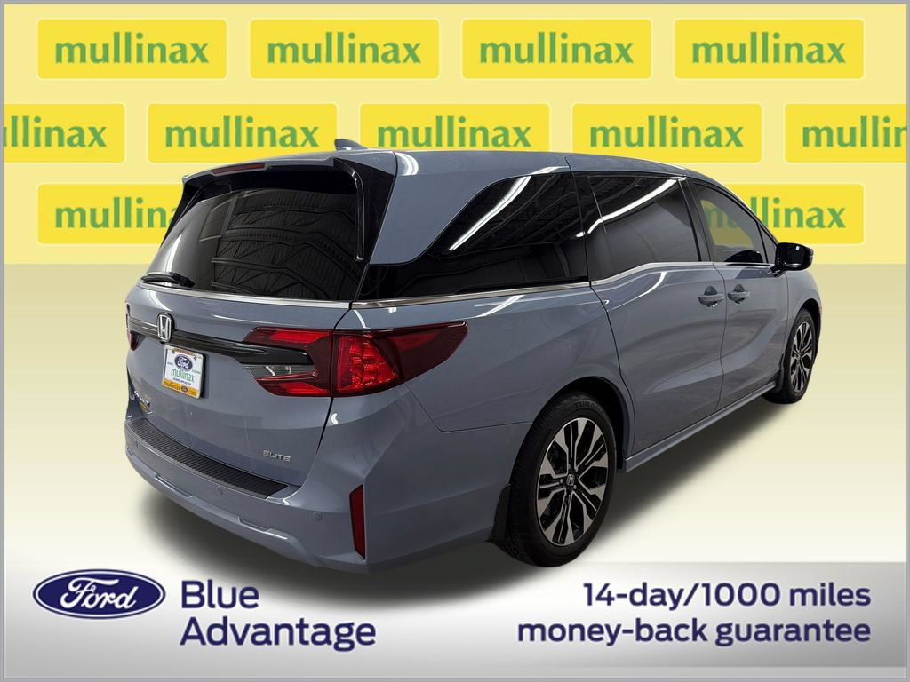 Used 2025 Honda Odyssey Elite image 3