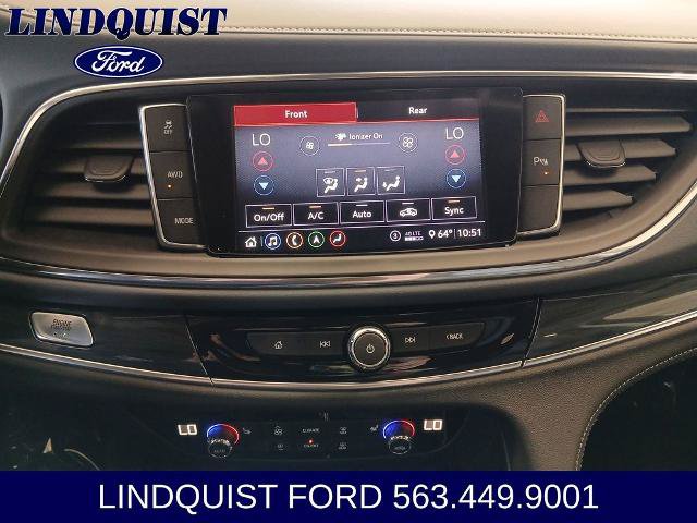 Used 2020 Buick Enclave Essence w/ Sound and Sites Package AWD/4WD image 18