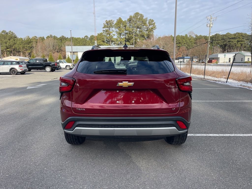 Used 2025 Chevrolet Trax LT image 6