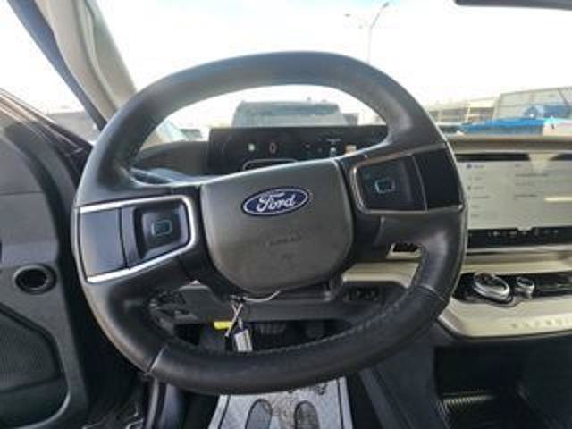 Certified 2025 Ford Expedition Active AWD/4WD image 6