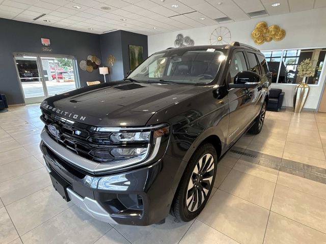 Certified 2025 Ford Expedition Platinum w/ Driver's Package AWD/4WD image 7