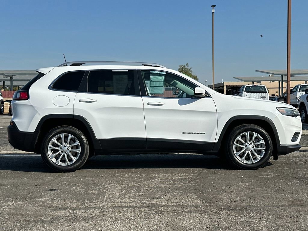 Used 2019 Jeep Cherokee Latitude w/ Cold Weather Group image 6