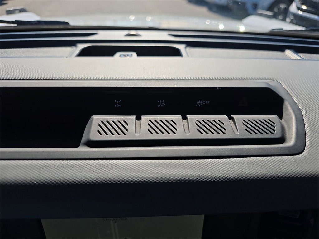 Certified 2023 Ford Bronco Black Diamond image 29