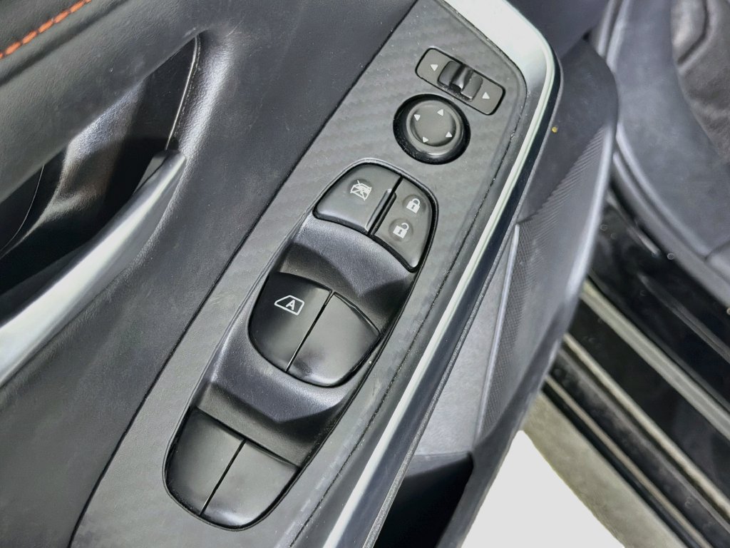 Used 2025 Nissan Sentra SR w/ Midnight Edition FWD image 21