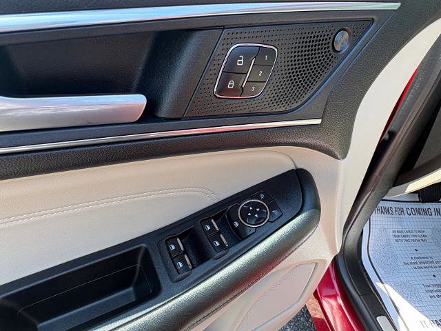 Certified 2022 Ford Edge Titanium AWD/4WD image 10