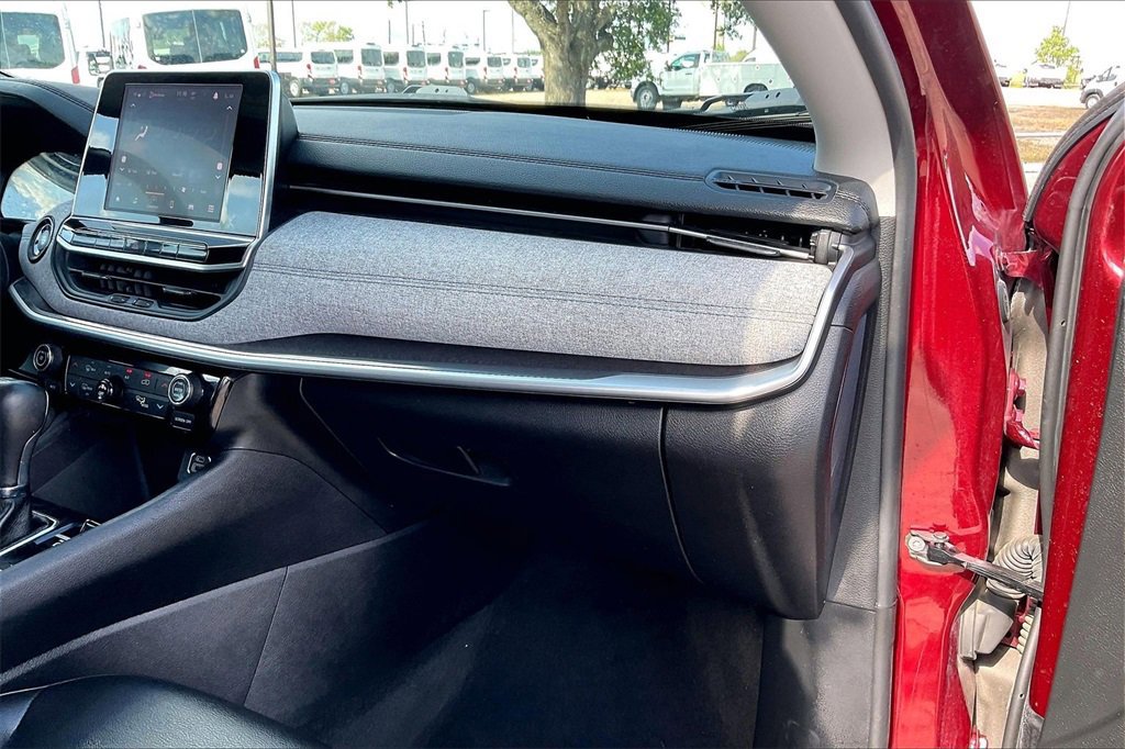 Used 2022 Jeep Compass Latitude w/ Convenience Group image 23