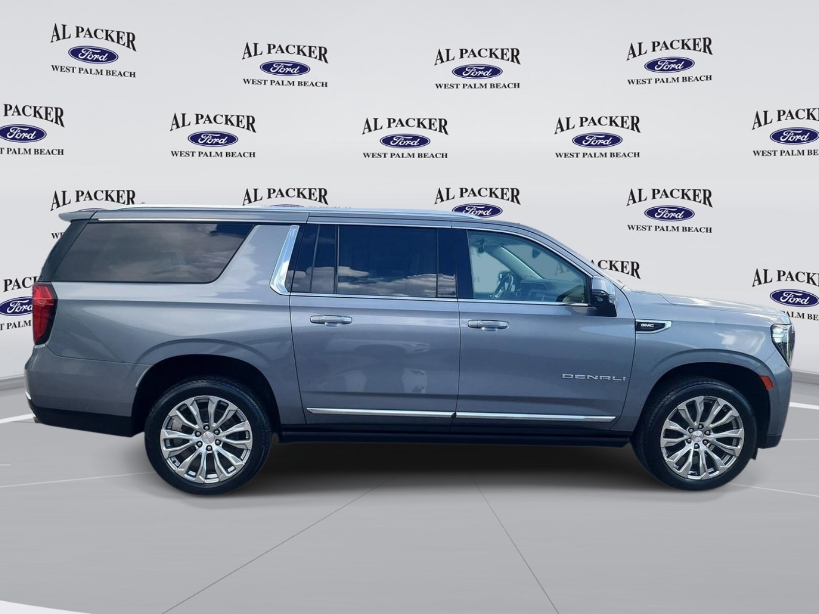 Used 2022 GMC Yukon XL Denali RWD image 6