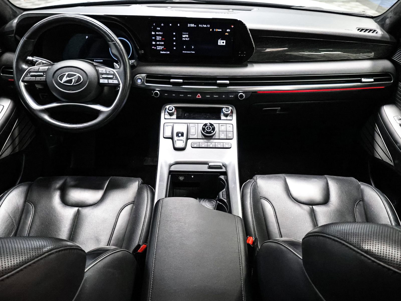 Used 2024 Hyundai Palisade Calligraphy image 25