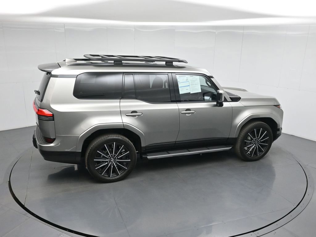 Used 2025 Lexus GX 550 image 13