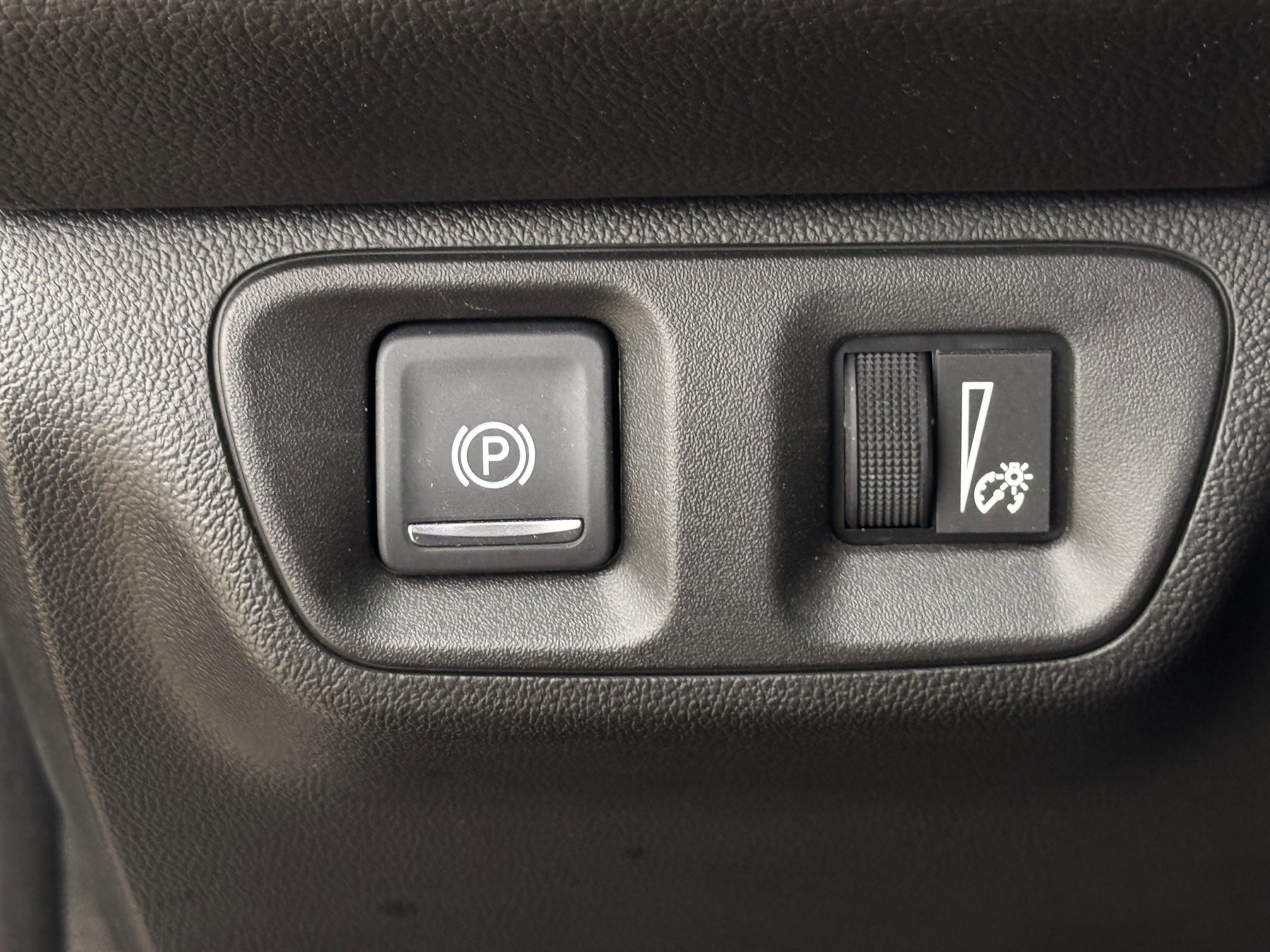 Used 2023 GMC Acadia SLE w/ Elevation Edition image 24