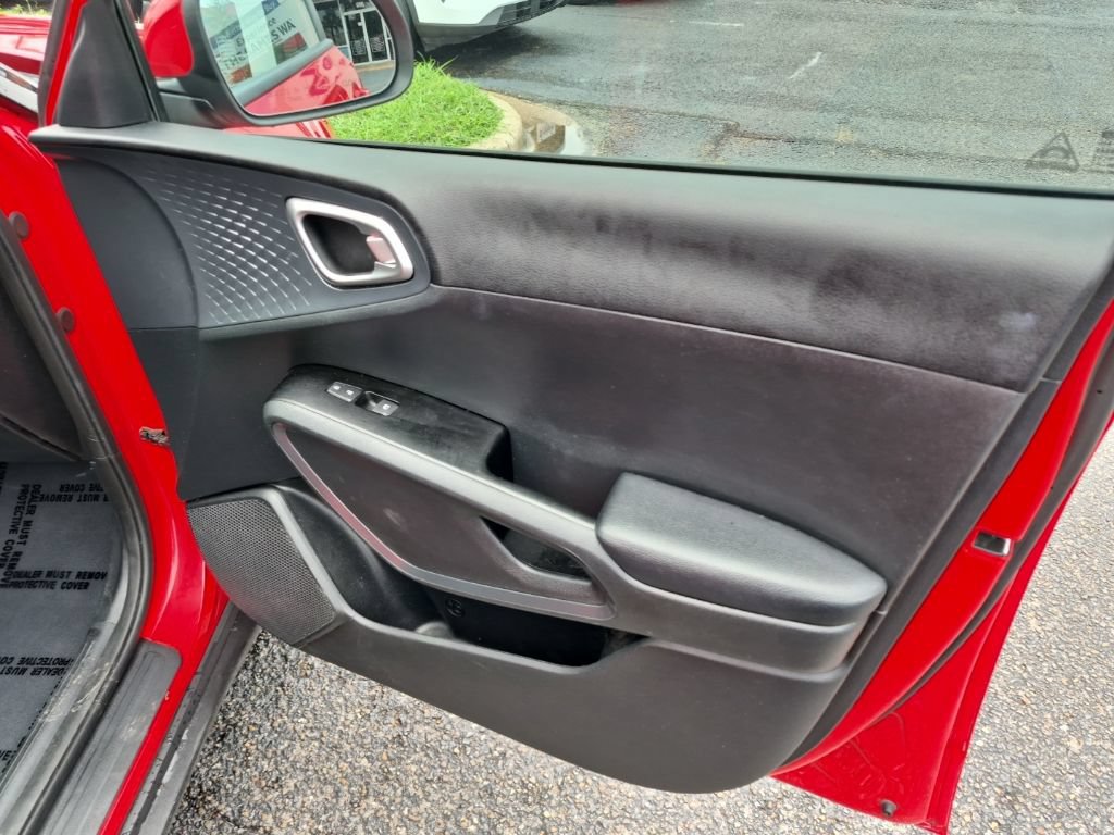 Used 2021 Kia Soul S FWD image 21