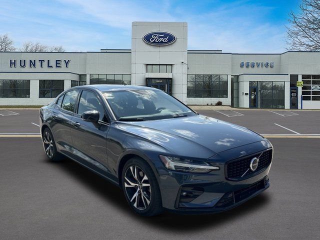 Used 2024 Volvo S60 B5 Core FWD image 3