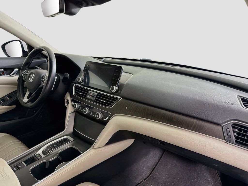 Used 2018 Honda Accord Touring image 29