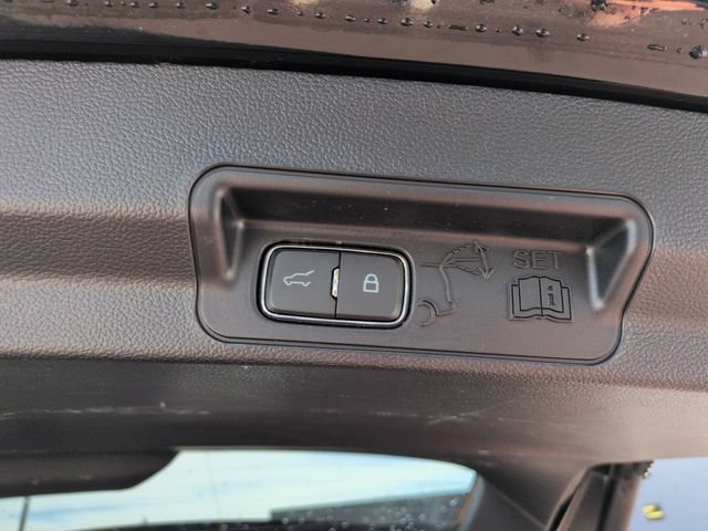 Certified 2023 Ford Explorer Limited w/ Equipment Group 301A AWD/4WD image 23