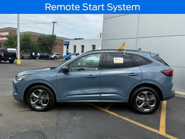 Certified 2023 Ford Escape ST-Line w/ Tech Pack #1 AWD/4WD image 5