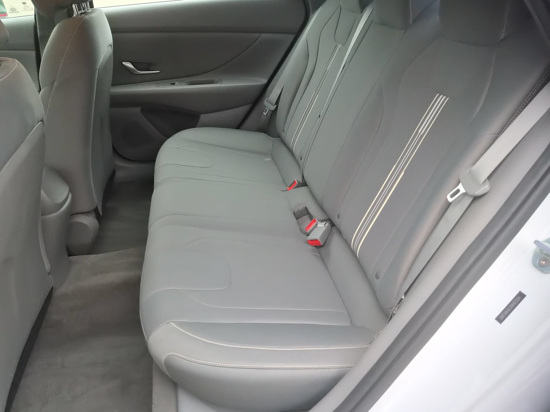 Used 2022 Hyundai Elantra SEL FWD image 29