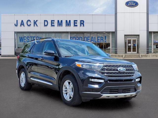 Certified 2023 Ford Explorer XLT w/ Equipment Group 202A AWD/4WD image 1