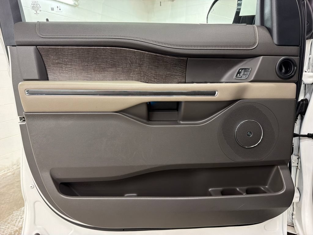 Certified 2021 Ford Expedition Max Limited RWD image 18