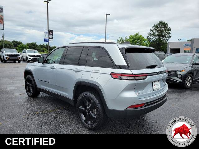 Used 2023 Jeep Grand Cherokee Limited w/ Luxury Tech Group II RWD image 4