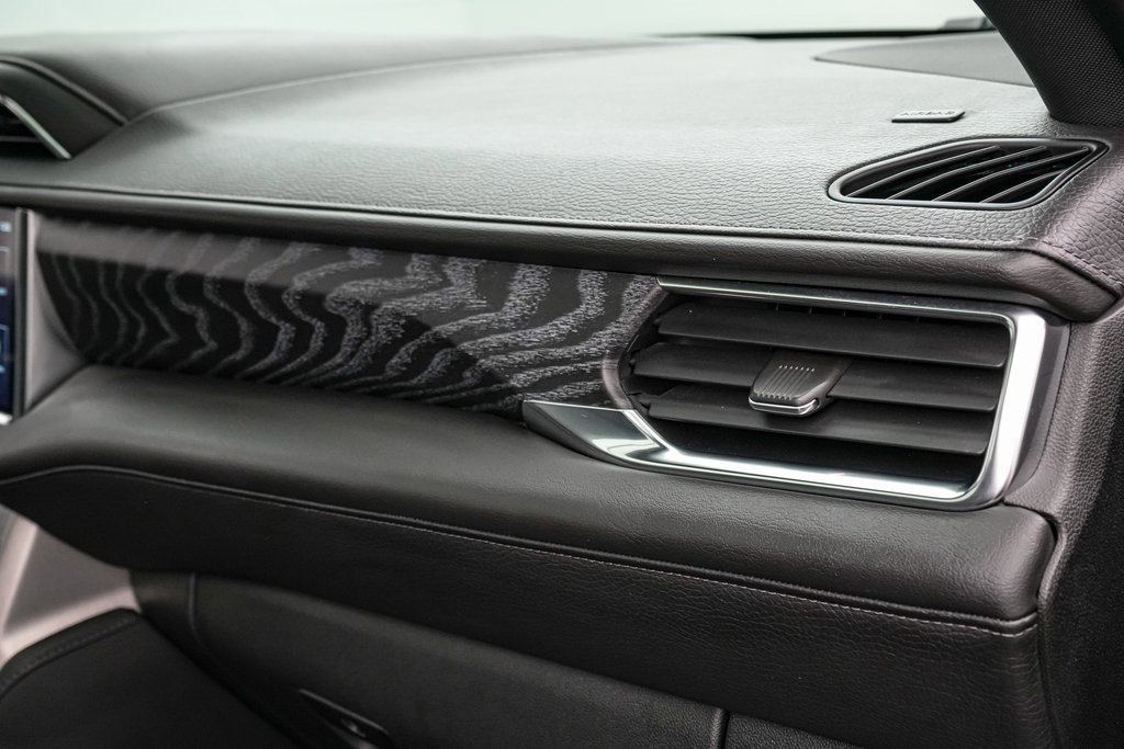 Used 2023 GMC Yukon Denali image 29