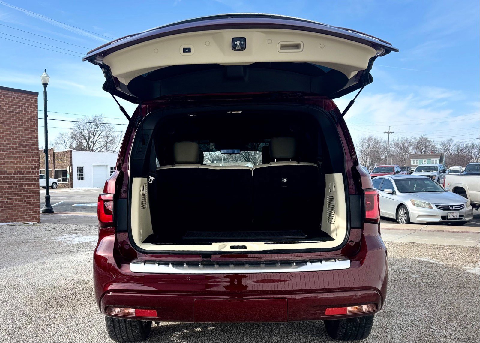 Used 2022 INFINITI QX80 Sensory w/ Cargo Package image 9