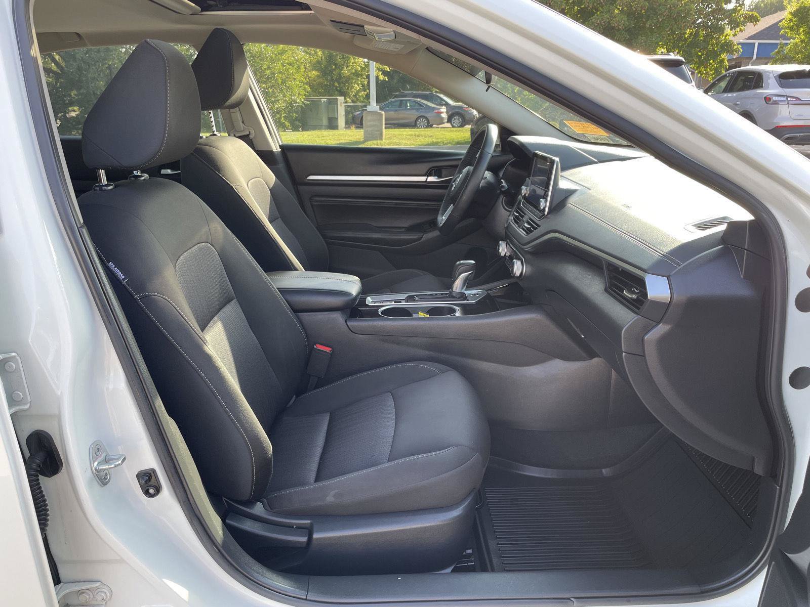 Used 2021 Nissan Altima 2.5 SV w/ SV Premium Package AWD/4WD image 19