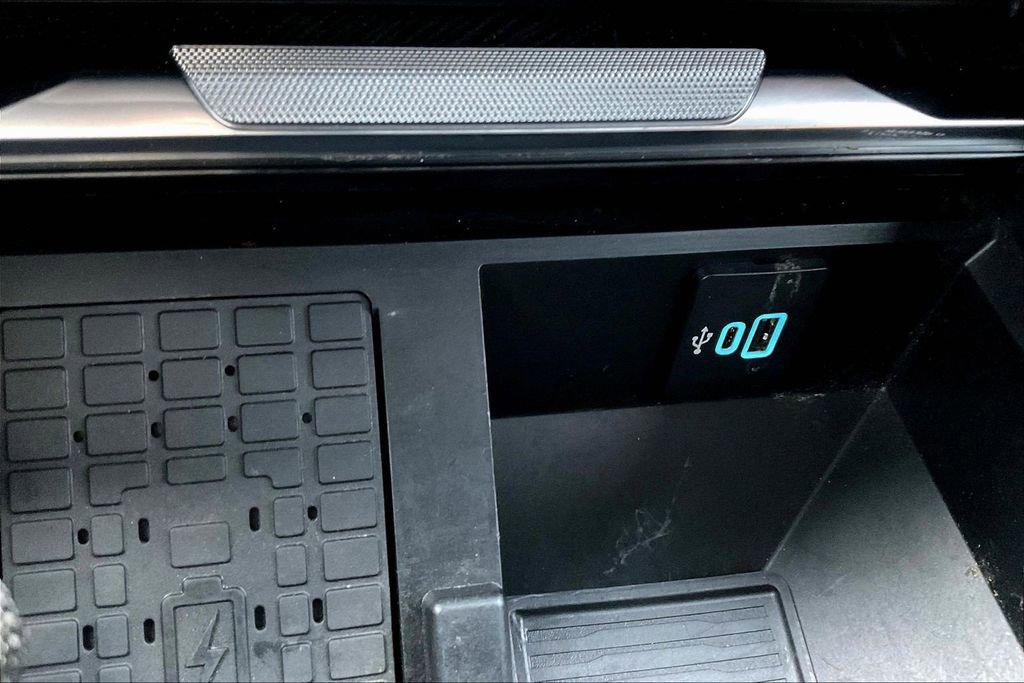 Certified 2024 Ford F350 Platinum w/ Tremor Off-Road Package image 17