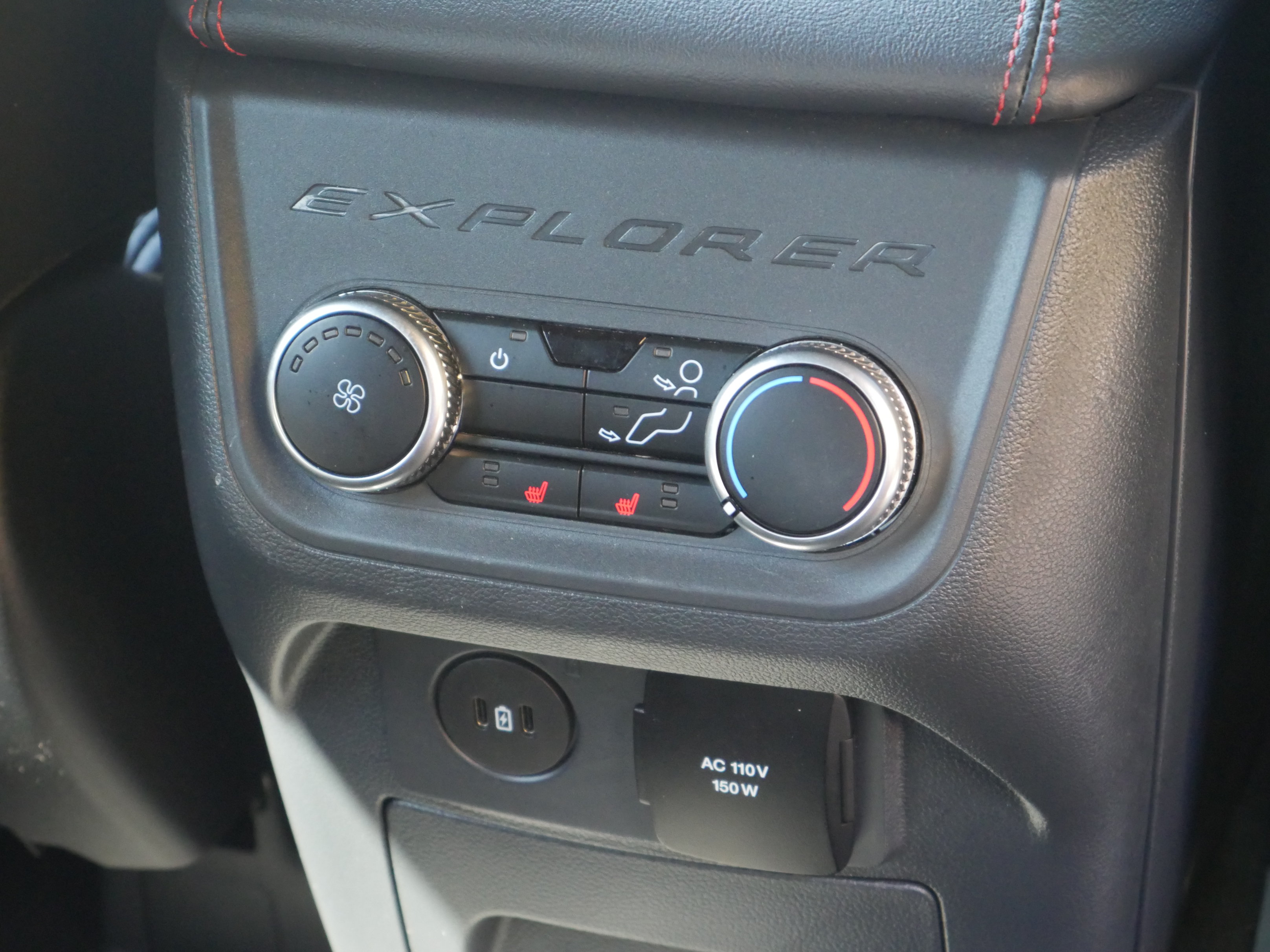 Certified 2025 Ford Explorer ST AWD/4WD image 35