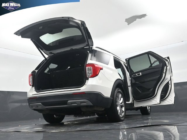 Certified 2020 Ford Explorer XLT w/ Equipment Group 202A RWD image 19