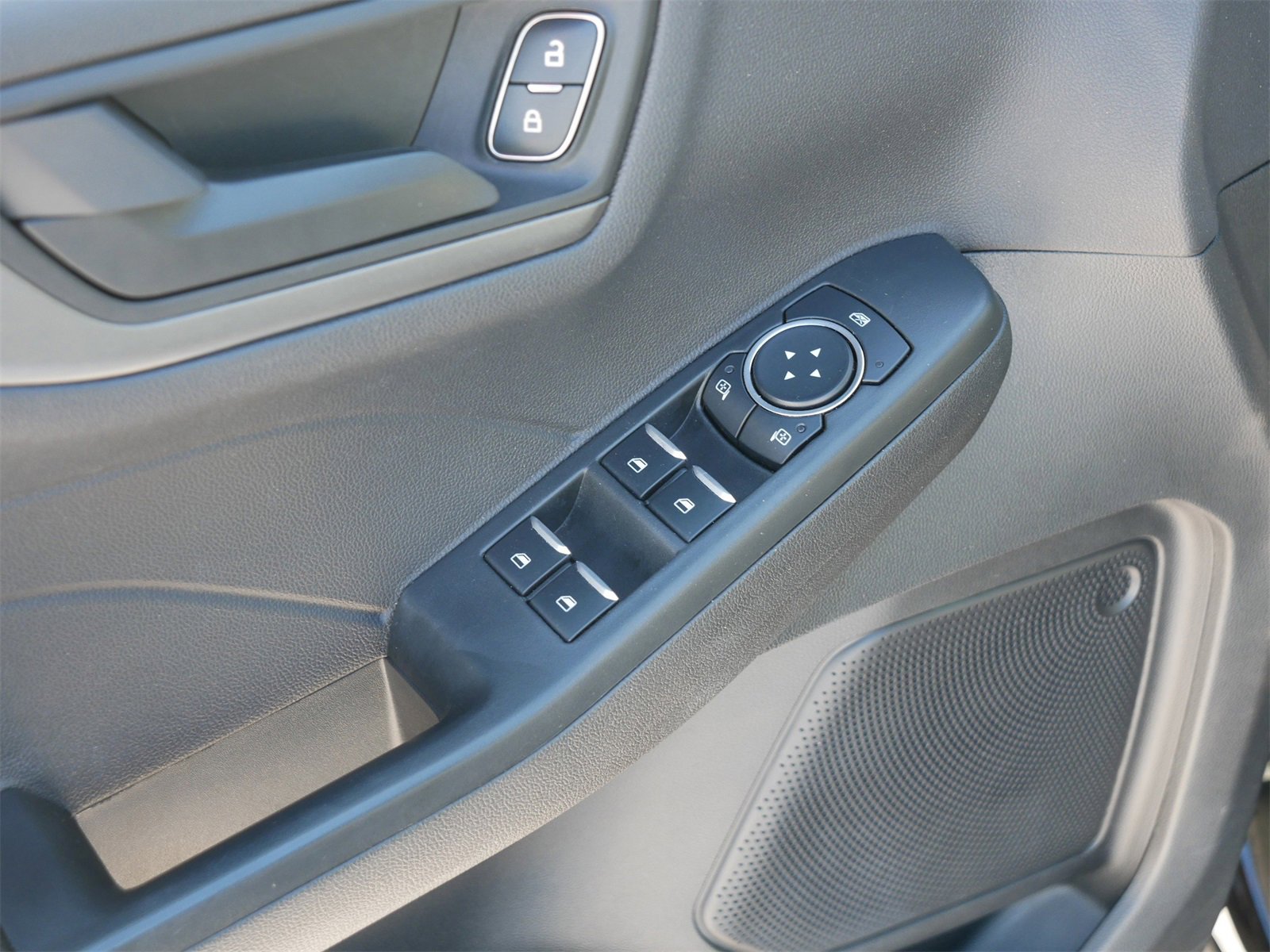 Certified 2025 Ford Escape Active image 15