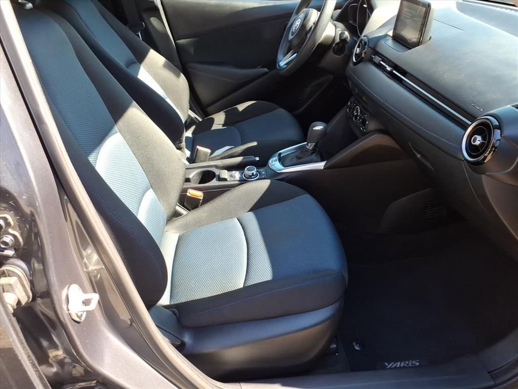Used 2019 Toyota Yaris LE image 8
