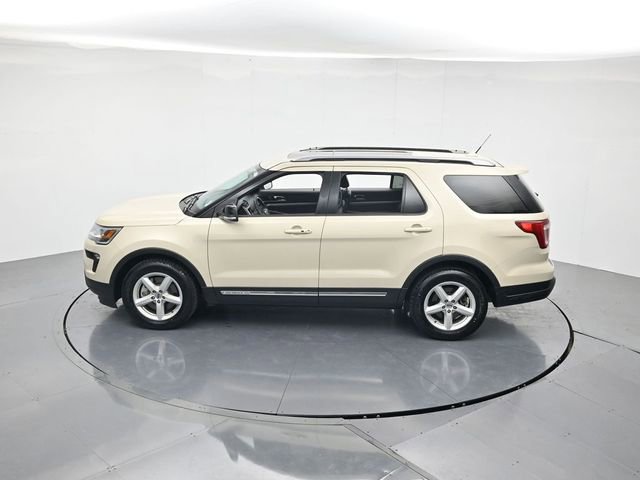 Certified 2018 Ford Explorer XLT w/ Equipment Group 202A FWD image 45