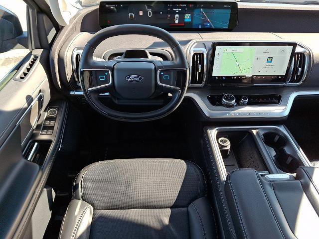 Certified 2025 Ford Expedition Platinum image 12