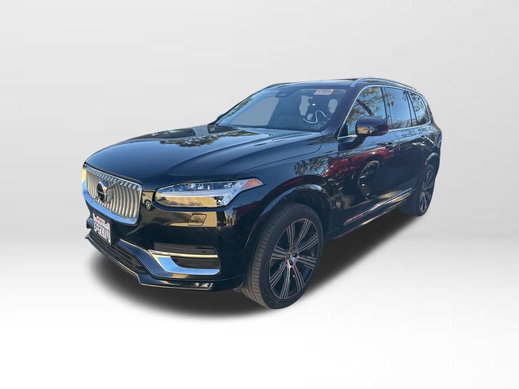 Used 2023 Volvo XC90 B6 Ultimate w/ Protection Package Premier image 15