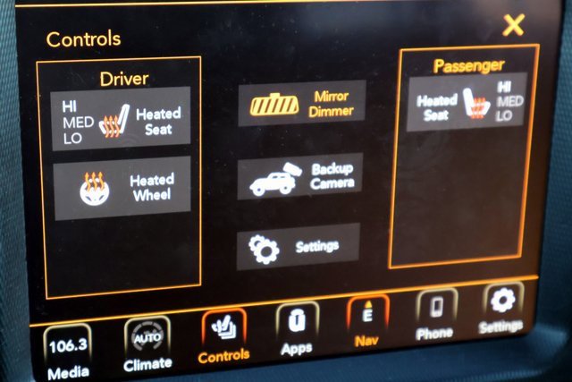 Used 2023 Jeep Wrangler Unlimited Sahara w/ Cold Weather Group image 7