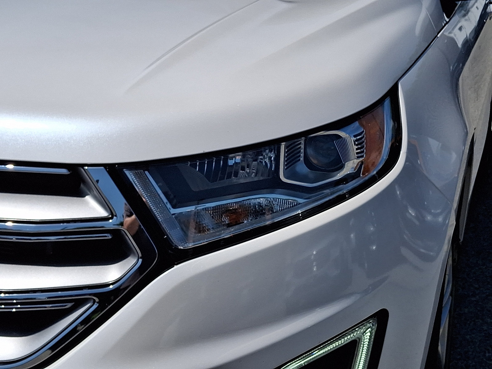 Certified 2018 Ford Edge Titanium w/ Equipment Group 301A AWD/4WD image 12