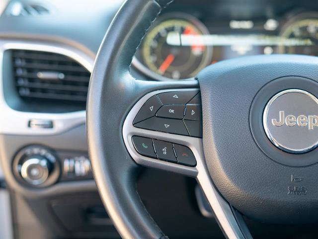 Used 2021 Jeep Cherokee Latitude Lux w/ Comfort/Convenience Group image 19