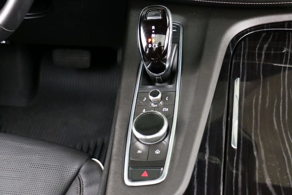 Used 2023 Cadillac Escalade Sport w/ LPO, ONYX Package AWD/4WD image 38