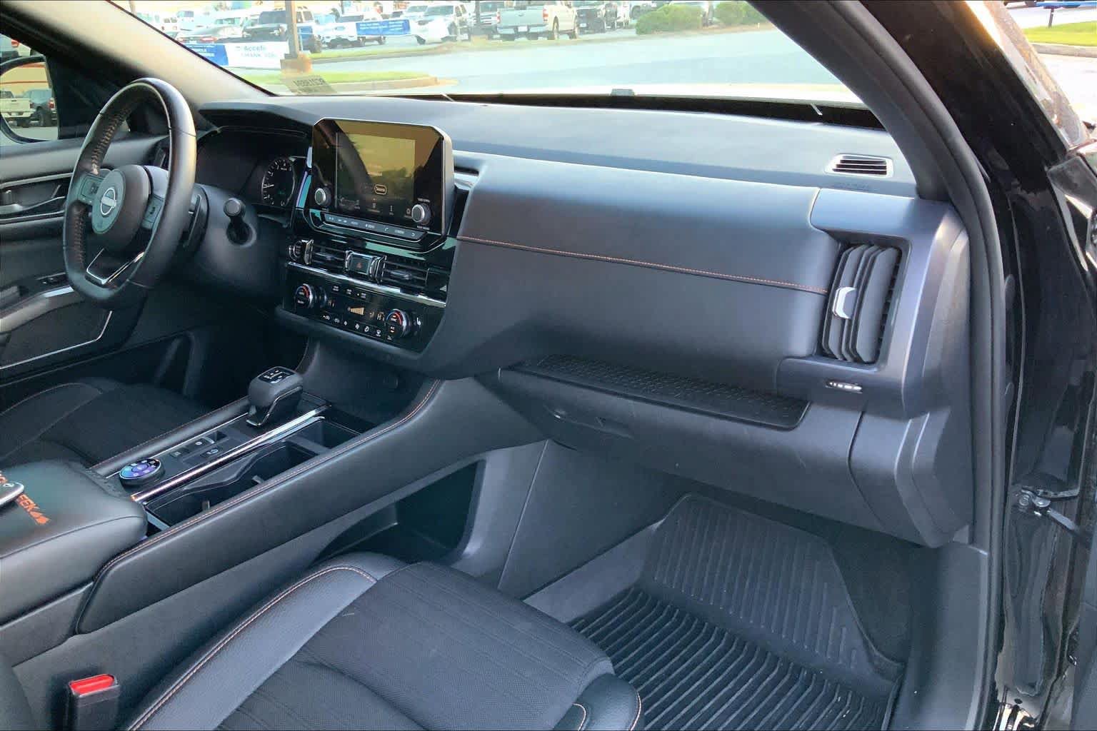 Used 2024 Nissan Pathfinder Rock Creek AWD/4WD image 17