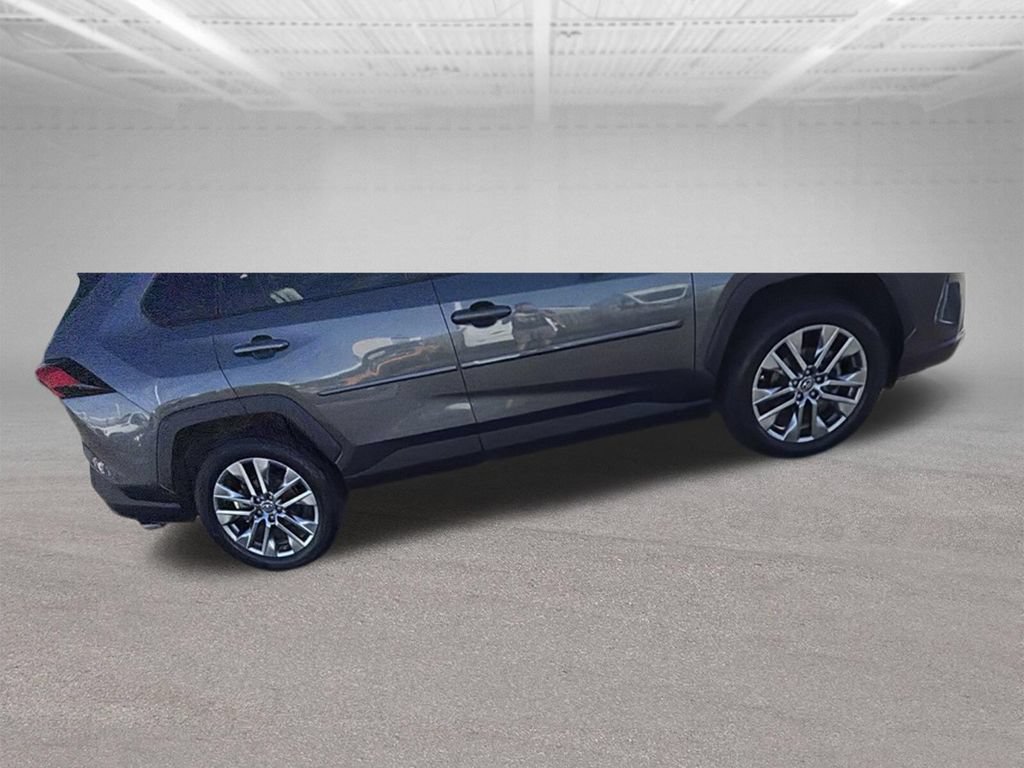 Used 2019 Toyota RAV4 XLE Premium w/ Cold Weather Package AWD/4WD image 14