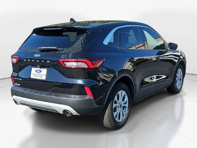 Certified 2023 Ford Escape Active FWD image 3
