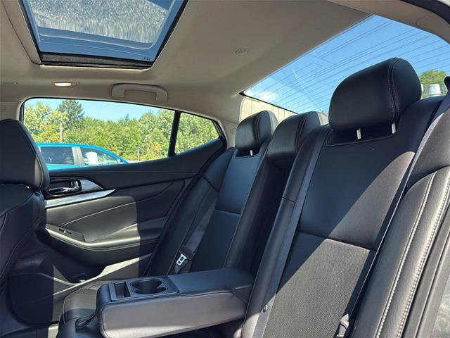 Used 2023 Nissan Maxima SL FWD image 17